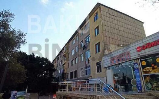 1 Room Old Apartment for Sale in Baku