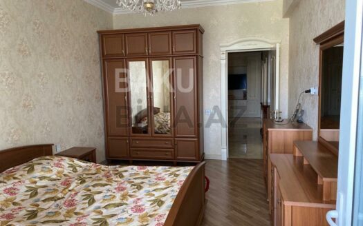 4 Room New Apartment for Sale in Baku