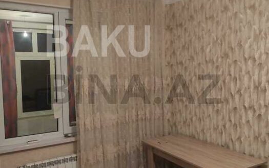 2 Rooms Old Apartment for Sale in Baku