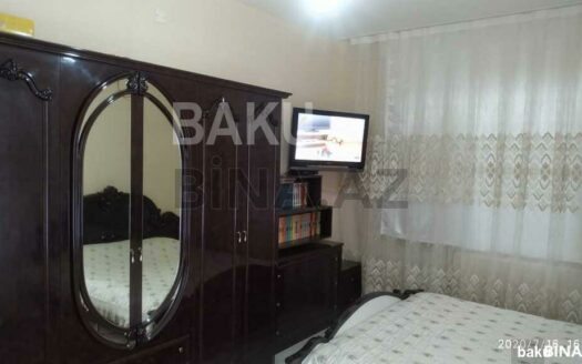 1 Room Old Apartment for Sale in Baku