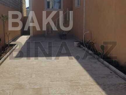 4 Room House / Villa for Sale in Baku