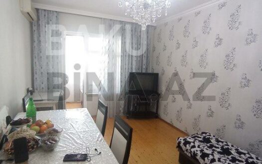 2 Rooms Old Apartment for Sale in Baku