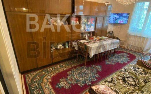 2 Rooms Old Apartment for Sale in Baku