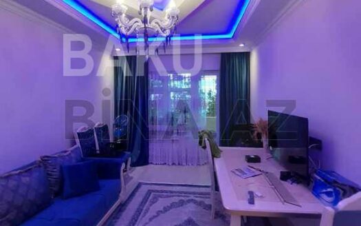 2 Rooms Old Apartment for Sale in Baku