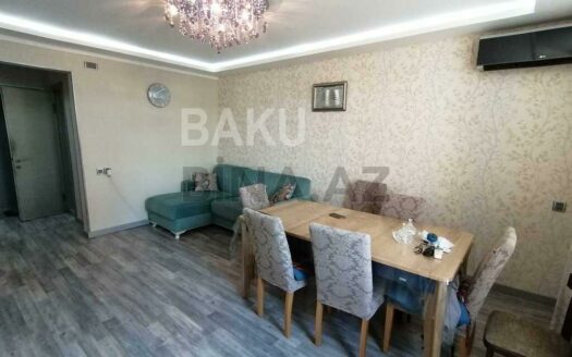 2 Rooms Old Apartment for Sale in Baku