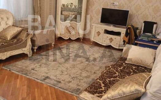 4 Room House / Villa for Sale in Baku