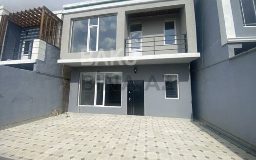 4 Room House / Villa for Sale in Baku