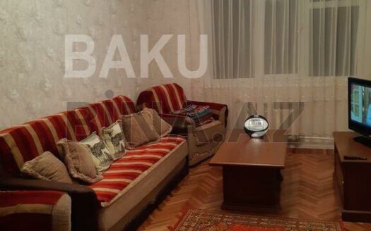 2 Rooms Old Apartment for Sale in Baku