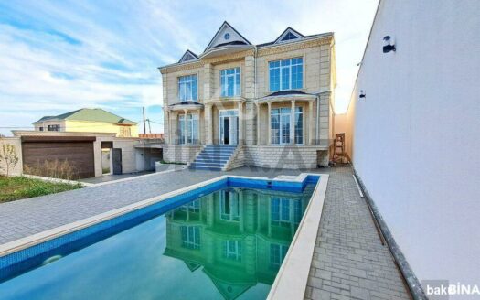 6 Room House / Villa for Sale in Baku