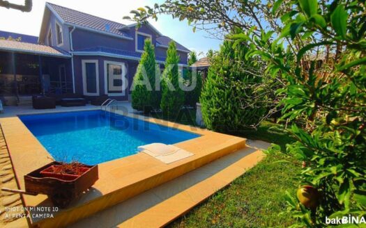 4 Room House / Villa for Sale in Baku