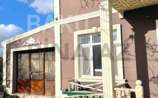 6 Room House / Villa for Sale in Baku