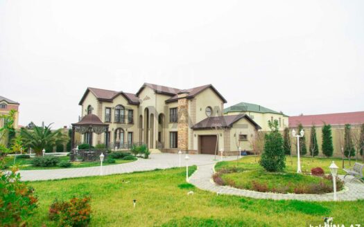 5 Room House / Villa for Sale in Baku