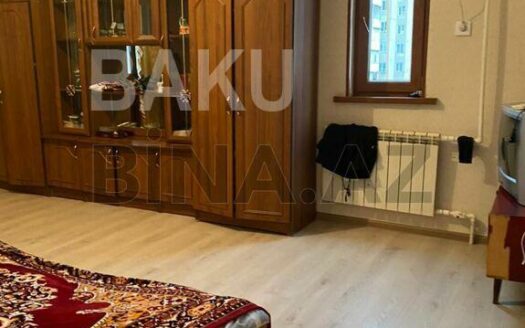 2 Rooms Old Apartment for Sale in Baku