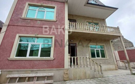 5 Room House / Villa for Sale in Baku