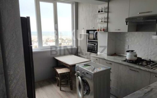 3 Room Old Apartment for Sale in Baku