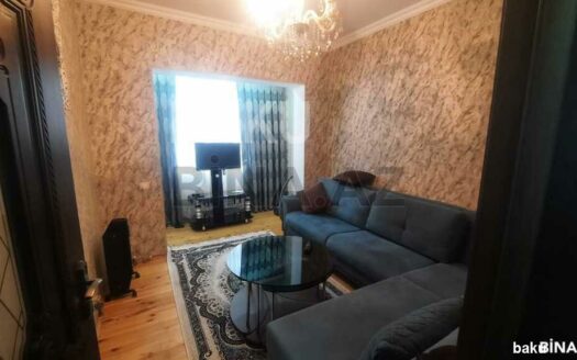 2 Rooms Old Apartment for Sale in Baku