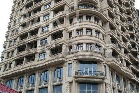 4 Room New Apartment for Sale in Baku