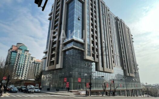 10 Room New Apartment for Sale in Baku