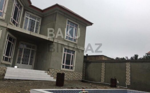 14 Room House / Villa for Sale in Baku