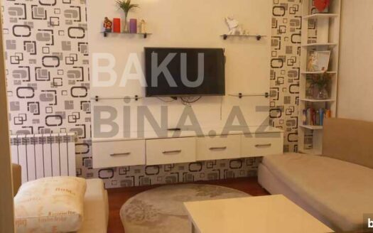 1 Room Old Apartment for Sale in Baku