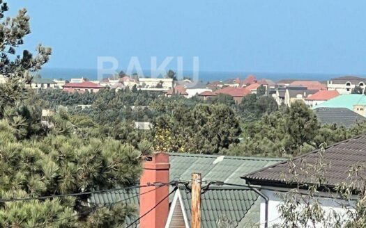 6 Room House / Villa for Sale in Baku