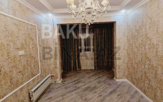 3 Room Old Apartment for Sale in Baku