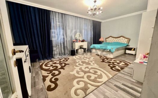 6 Room House / Villa for Sale in Baku