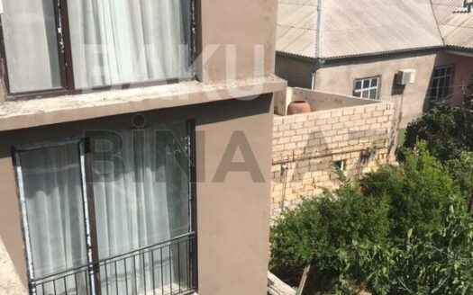 6 Room House / Villa for Sale in Baku