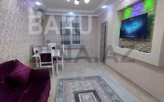 3 Room Old Apartment for Sale in Baku