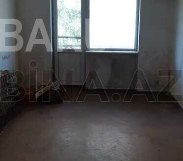 2 Rooms Old Apartment for Sale in Baku