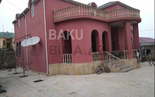 3 Room House / Villa for Sale in Baku