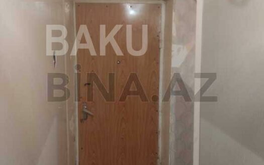 2 Rooms Old Apartment for Sale in Baku