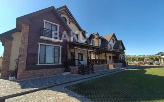 6 Room House / Villa for Sale in Baku