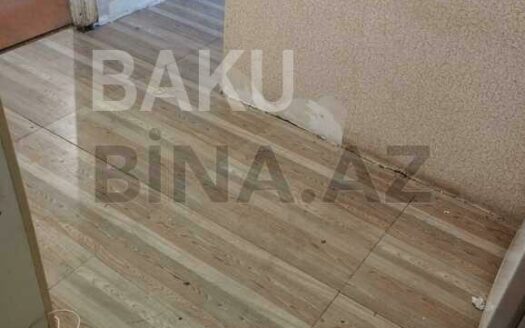 1 Room Old Apartment for Sale in Baku