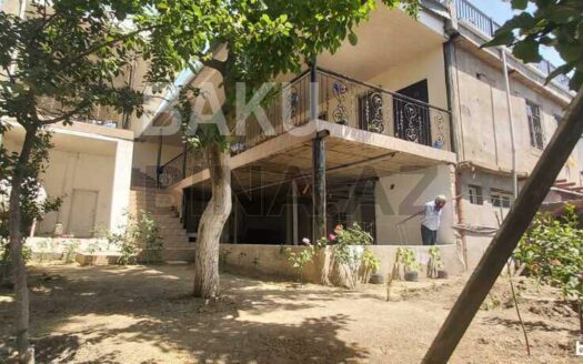 7 Room House / Villa for Sale in Baku