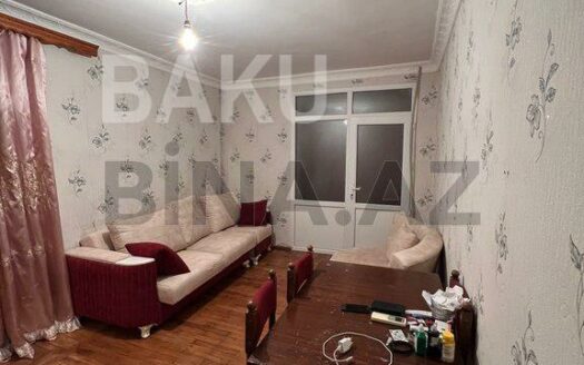 1 Room Old Apartment for Sale in Baku