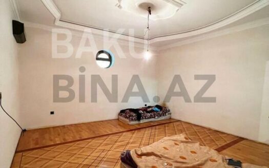 6 Room House / Villa for Sale in Baku