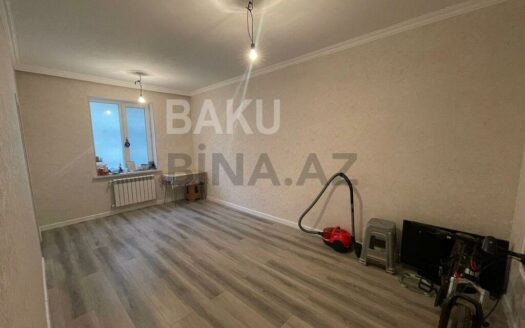 2 Rooms Old Apartment for Sale in Baku