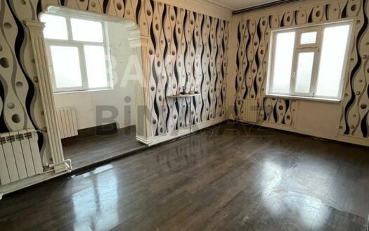 1 Room Old Apartment for Sale in Baku