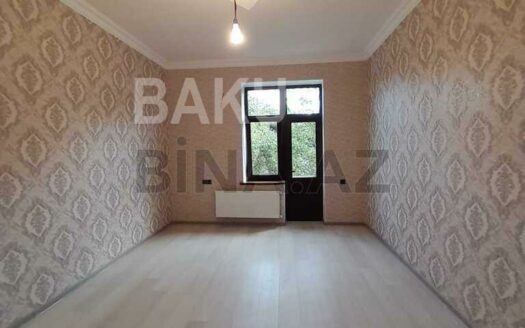 3 Room Old Apartment for Sale in Sumgait