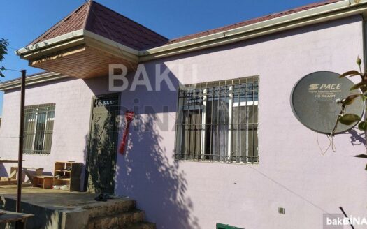 4 Room House / Villa for Sale in Baku