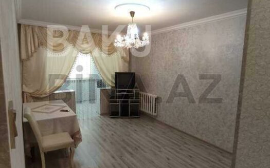 2 Rooms Old Apartment for Sale in Baku