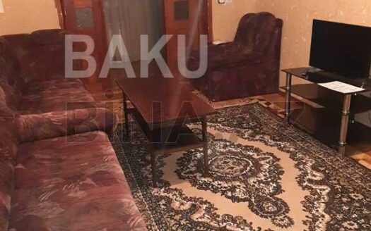 2 Rooms Old Apartment for Sale in Baku