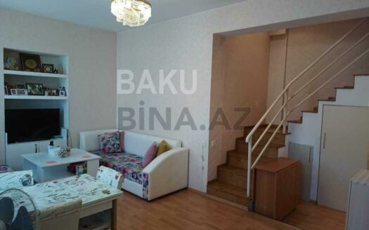 4 Room House / Villa for Sale in Baku