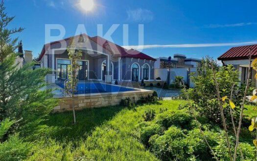 4 Room House / Villa for Sale in Baku