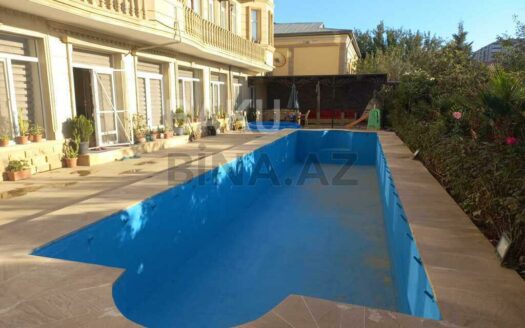 20 Room House / Villa for Sale in Baku