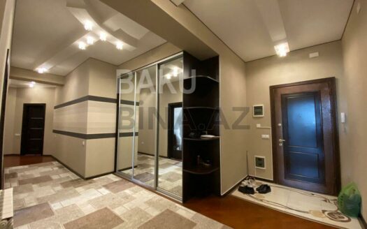 4 Room New Apartment for Sale in Baku