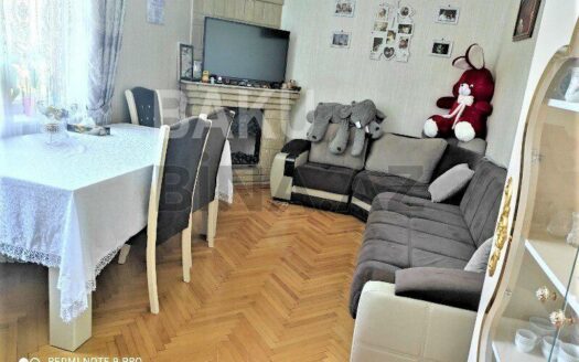 2 Rooms Old Apartment for Sale in Baku