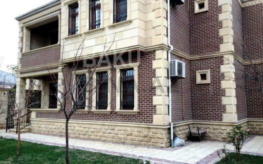 5 Room House / Villa for Sale in Baku