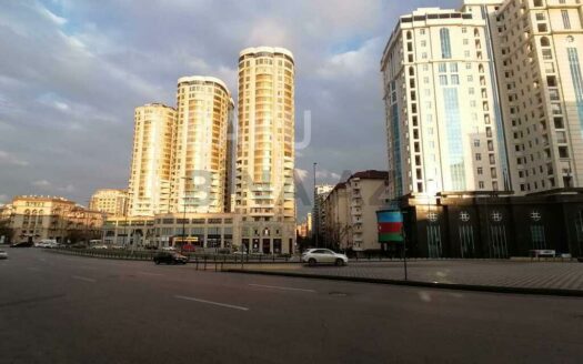 5 Room New Apartment for Sale in Baku